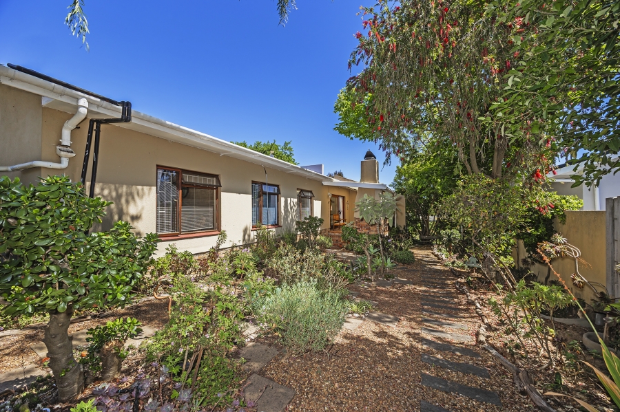 4 Bedroom Property for Sale in Kenridge Western Cape